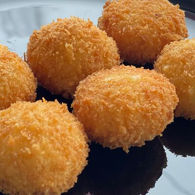 Крабовые шарики в Булка и Мясо по цене 420 ₽