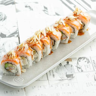 Лосось, креветка в темпуре, миндаль в Ikigai по цене 790 ₽