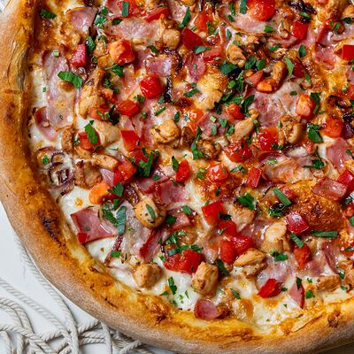 Пицца мясная в Шари Вари Чайхана по цене 1030 ₽