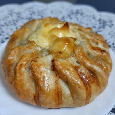 Курник в Хинкали Хачапури у Чайки по цене 280 ₽