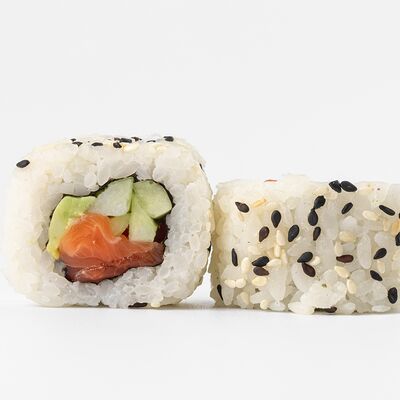 Ролл Калифорния лосось в Ocean Basket по цене 2990 ₸