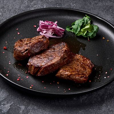 Шашлык из телячьей вырезки в Urartu по цене 1800 ₽