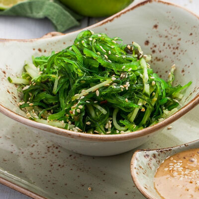 Салат Чука в Сушки на макушке по цене 270