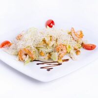Цезарь с тигровыми креветками в Porto Maltese