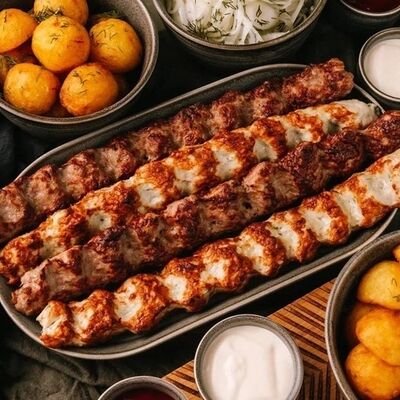 Сет №6 с люля из курицы и говядины с гарниром в Хочу BBQ по цене 3625 ₽