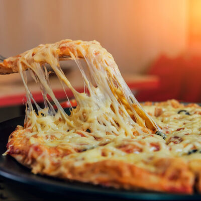 Пицца супер Сырная (30 см) в Шеф-Бар по цене 790 ₽