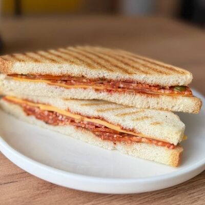 Сэндвич с пеперони в Coffeelike по цене 250 ₽