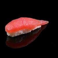 Суши с тунцом в Sushi scorpion premium