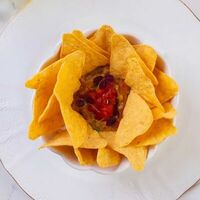 Мексиканский гуакамоле с чипсами начосв Лобби бар