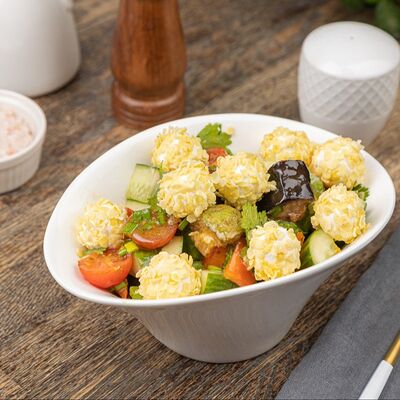 Салат с домашним сыром в Буркина Фасоль по цене 430 ₽