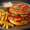 Классический бургер в MEAT HAPPENS BBQ по цене 1280