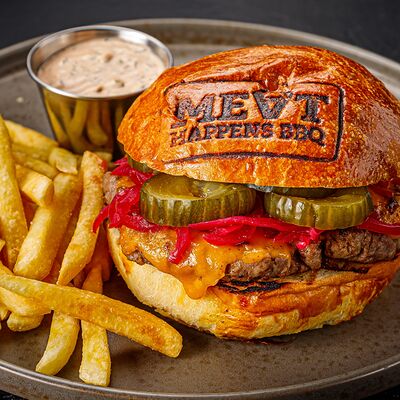 Брискет ресторан санкт-петербург. Мит хэппинс самара. Meat happens самара меню. Самара улица куйбышева 86 мит хэпенс. Meat happens самара ресторан.