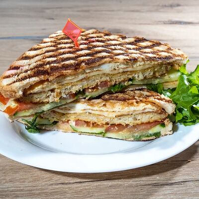 Клаб-сэндвич в Киндер по цене 450 ₽