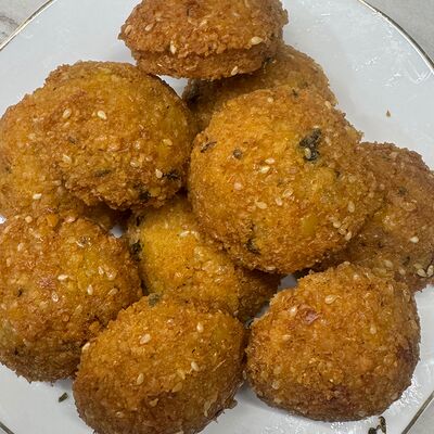 Фалафель с соусом тахинив Аль байк Халяль арабская кухня по цене 600 ₽