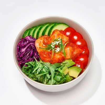 Поке с лососем в тобико в Много лосося по цене 660