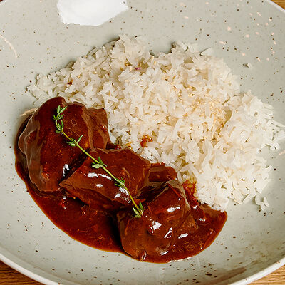 Бизнес-ланч Говяжьи щечки с жасминовым рисом в Goodman по цене 570