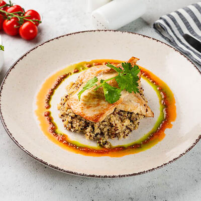 Куриная грудка с киноа и овощами в iL Патио по цене 625 ₽