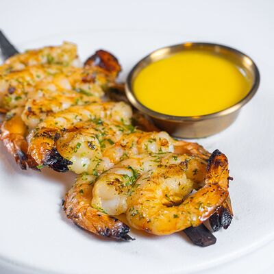 Креветки ваннамей в зеленом чесночном масле в Just Residence по цене 1020 ₽