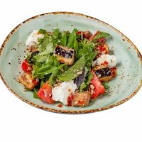 Салат с хрустящими баклажанами в Пацха Пшапский двор