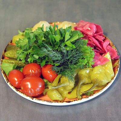 Соленья в Грузия и вино по цене 650 ₽