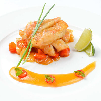 Дорада в соусе чили в БамБуши по цене 685