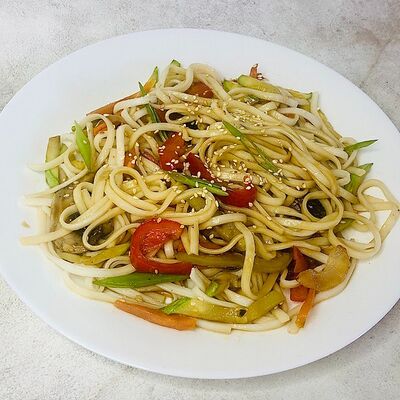 Удон вегетарианский в Туруми по цене 300 ₽