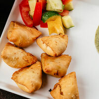 Самоса в Ночь, улица, фонарь