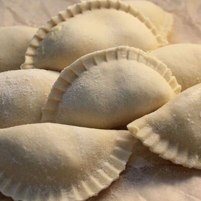 Вареники с вишней в Хлебное место по цене 400 ₽