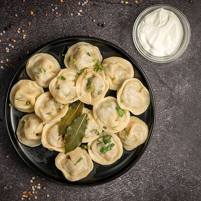 Пельмени в Бакинский дворик по цене 290 ₽