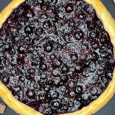 Голубика с молочным шоколадом (пирог) в Barbara Пироги/Пицца/Роллы по цене 1140 ₽