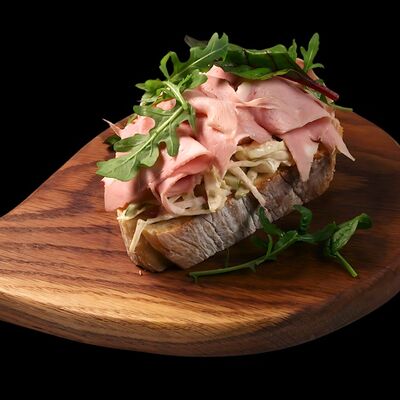 Брускетта с мортаделлой в Beer & Fire Grill по цене 697 ₽