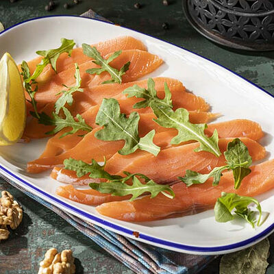 Слабосоленый лосось с рукколой в Джонджоли по цене 990 ₽