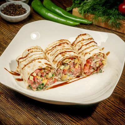 Овощной рулет в Пловная по цене 350 ₽