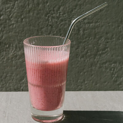 Смузи Смородина-клубника в Крапива по цене 540 ₽