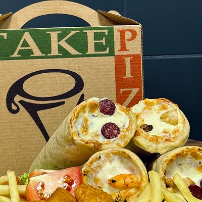 Набор куриный в Take Pizza пицца в конусе по цене 2860 ₽