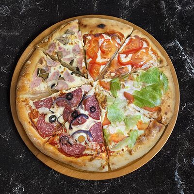 Мега пицца в Сашими по цене 800 ₽