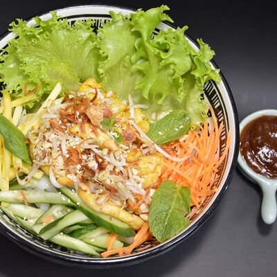 Миен чон Курицав TOM Вьетнамская кухня по цене 590 ₽