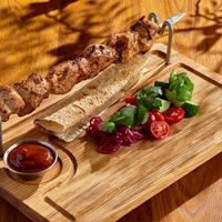 Шашлык из куриного бедра в BBQ beer restaurant