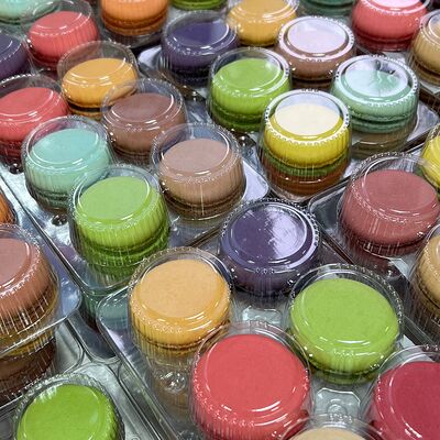 Пирожные Макаронв Bottoni macaron по цене 2400 ₽