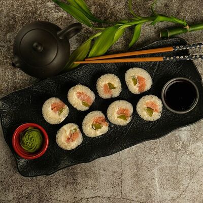 Ролл Тейшоку классический в Zen по цене 400 ₽
