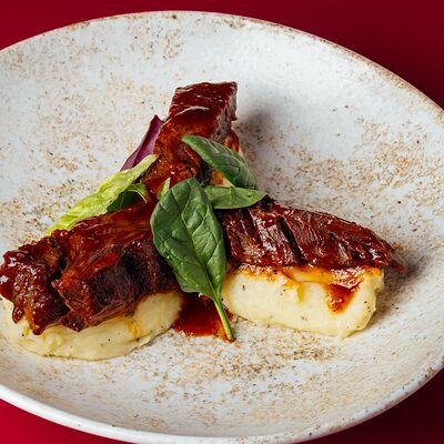 Телячьи щечки в Гури по цене 1090 ₽