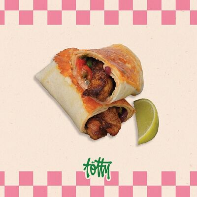 Буррито с курицей в Тотти по цене 660 ₽