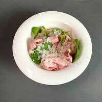 Паста с мортаделлой и грибами в Amici Бар