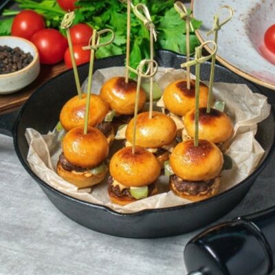 Мини-бургеры с халапеньо 8 шт. в Мируки & Итальяно по цене 620 ₽