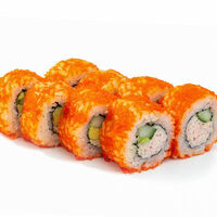 Ролл Калифорния в масаго в Good Sushi