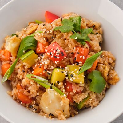 Рис с овощами в соусе на выбор в Tasty thai по цене 430 ₽