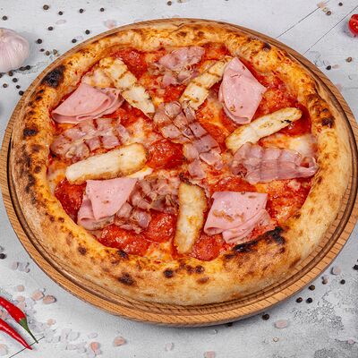 Пицца Мясная (35 см) в Balkan Place по цене 815 ₽