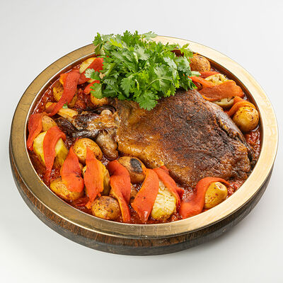 Баранья лопатка с овощами в печи в Южанин по цене 1320000 сум