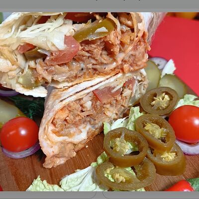 Шаурма с халапеньо в Doner & Grill Шашлык шаурма по цене 310 ₽