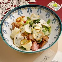 Теплый салат с курицей и копченым сулугуни в ЛарисуВаннуХочу